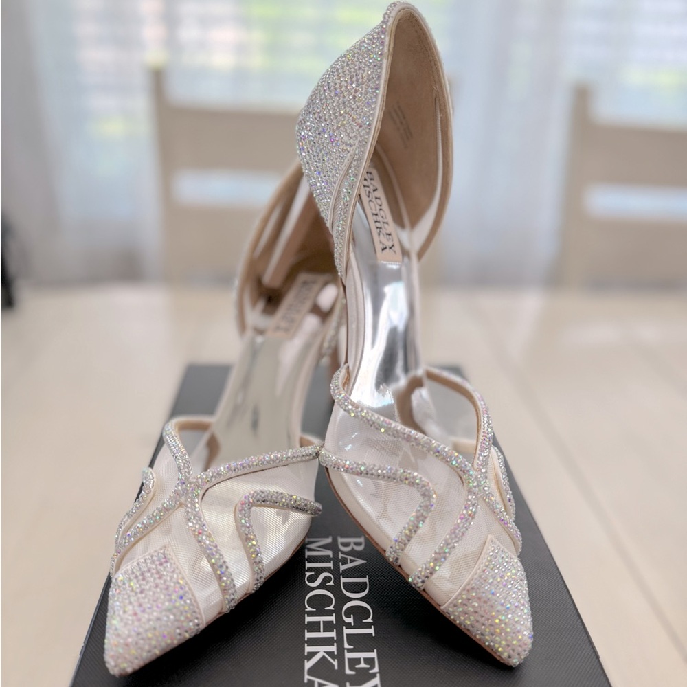 BADGLEY MISCHKA| Haze Pointed Toe D'Orsay, size 7 BRIDAL DRESS PUMPS